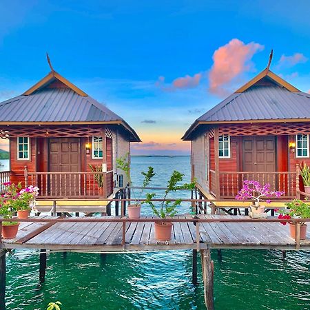 Parapat Water Village Resort Семпорна Экстерьер фото